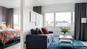 Familien-Suite | 1 Schlafzimmer, Minibar, Schreibtisch, laptopgeeigneter Arbeitsplatz