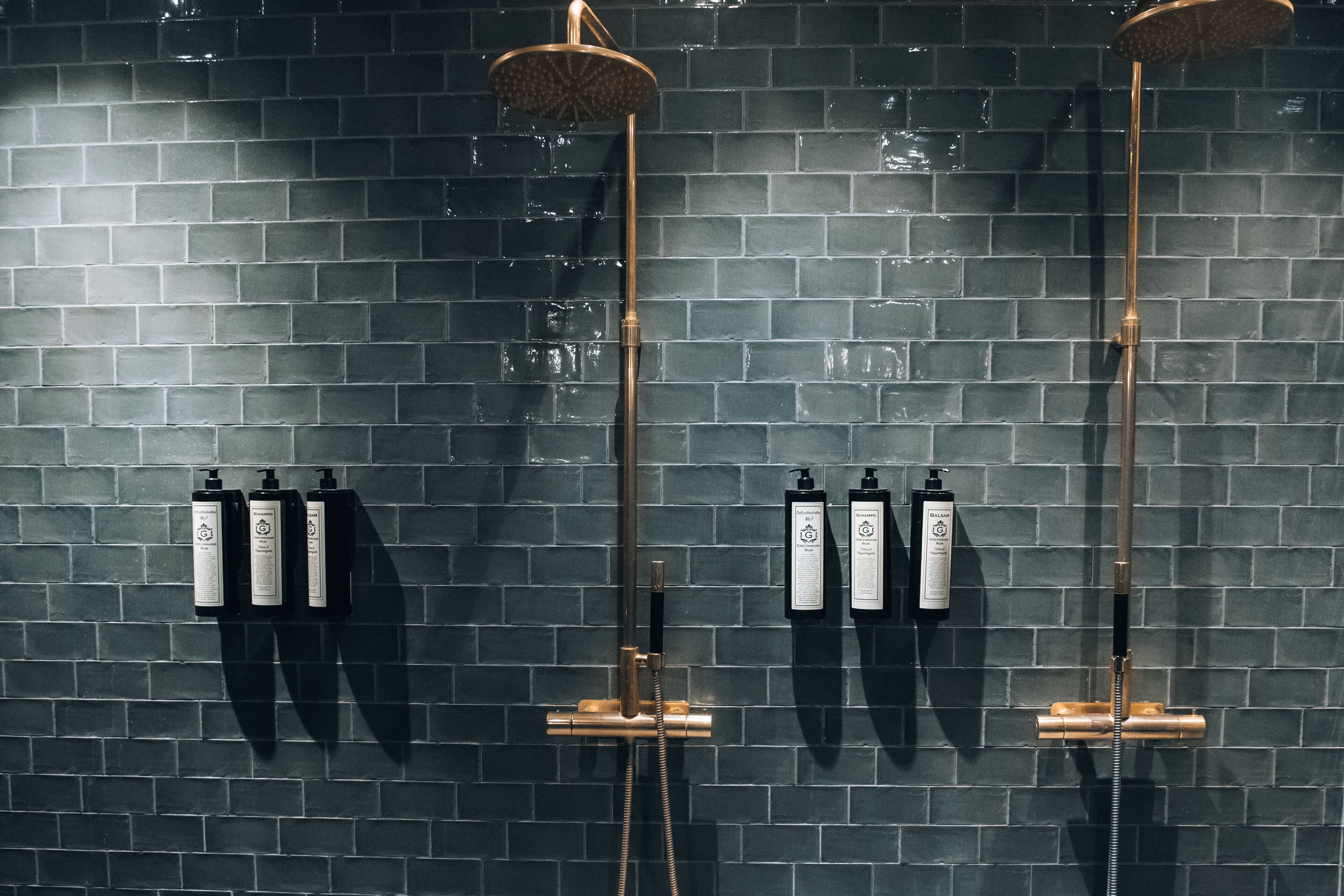 couples treatment room(s), sauna, hot tub, body treatments