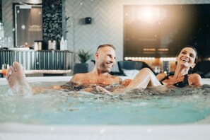 Behandlungsräume für Paare, Sauna, Whirlpool, Körperbehandlungen