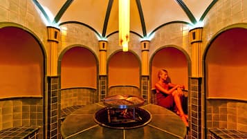 Couples treatment rooms, sauna, hot tub, steam room, Turkish bath