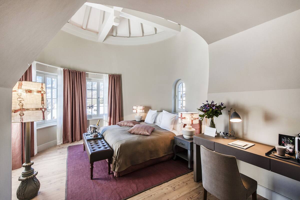 Ropa de cama de alta calidad, edredón y artículos del minibar gratis