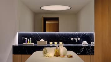 Sauna, hot tub, steam room, body treatments, deep-tissue massages