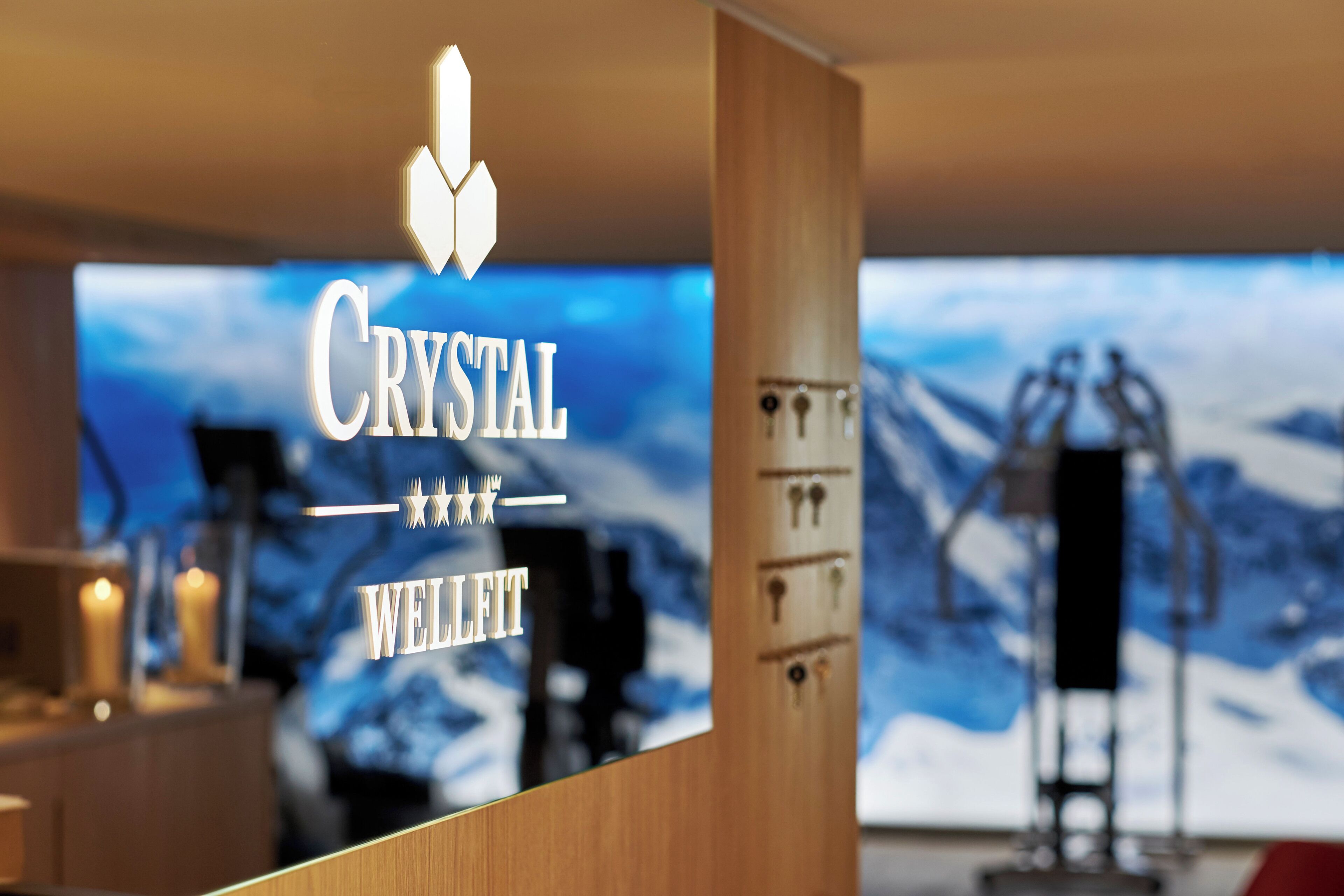 sauna, hot tub, steam room, body treatments, deep-tissue massages