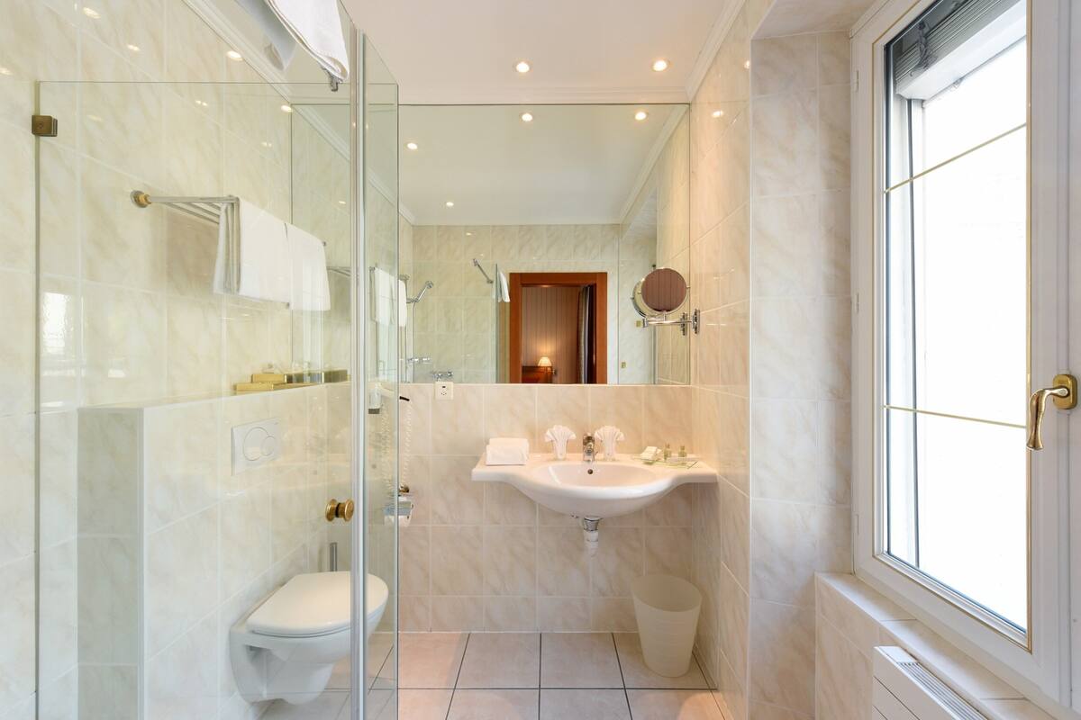 free toiletries, hair dryer, towels