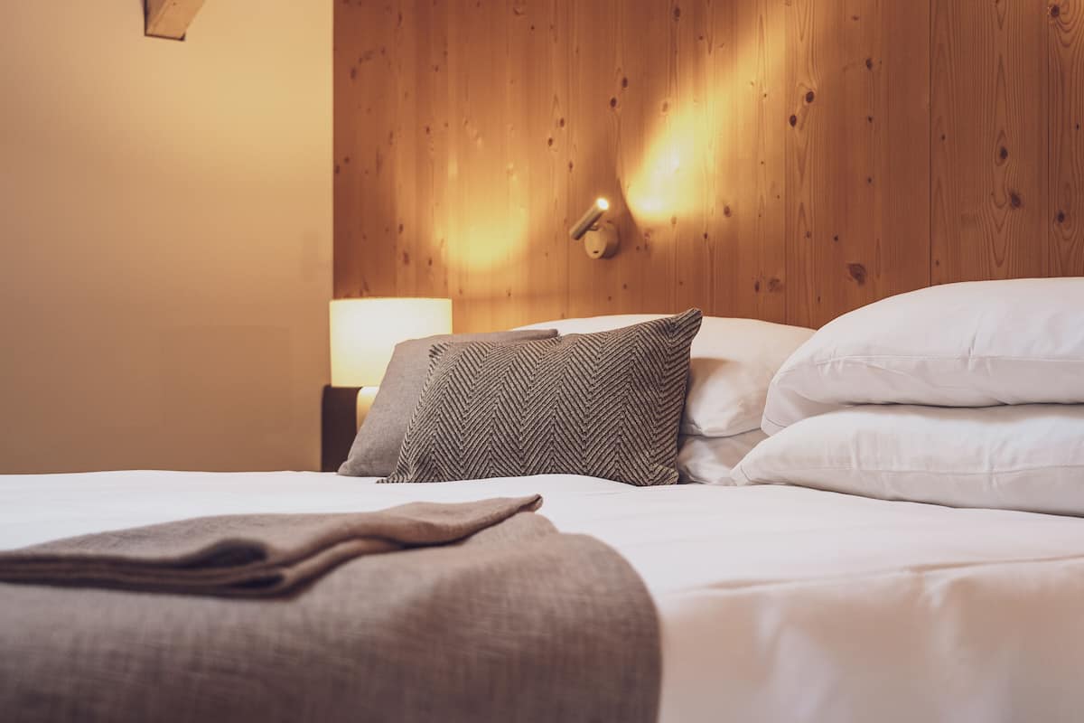 classic double room | premium bedding, minibar, in-room safe, desk