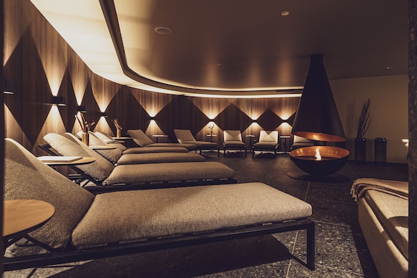 Sauna, Dampfbad, Körperbehandlungen, Aromatherapie, Warmsteinmassagen