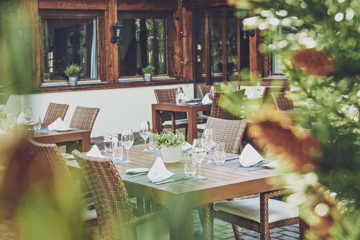 breakfast, lunch, dinner served; international cuisine, garden views