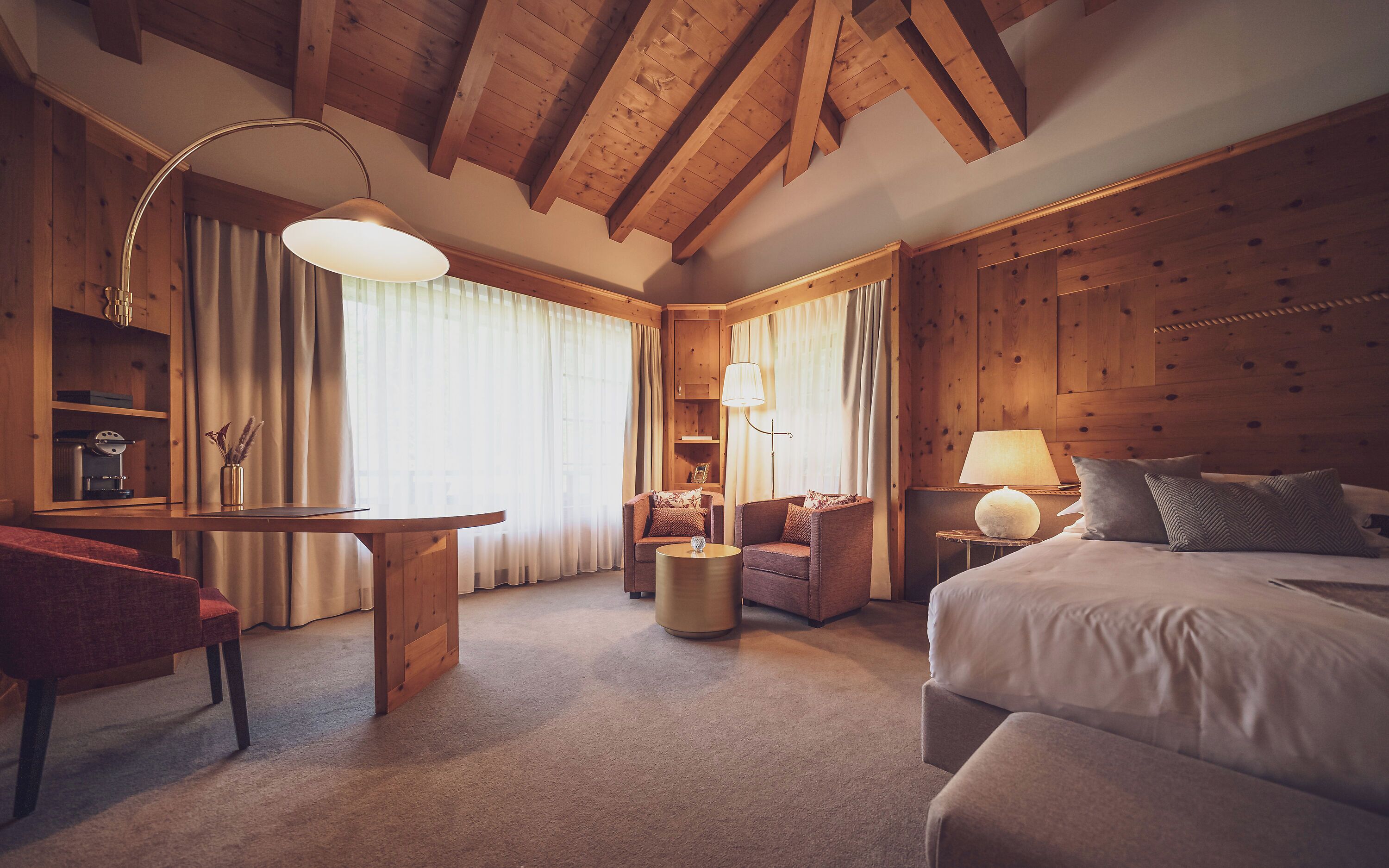 Suite junior | Ropa de cama de alta calidad y minibar 