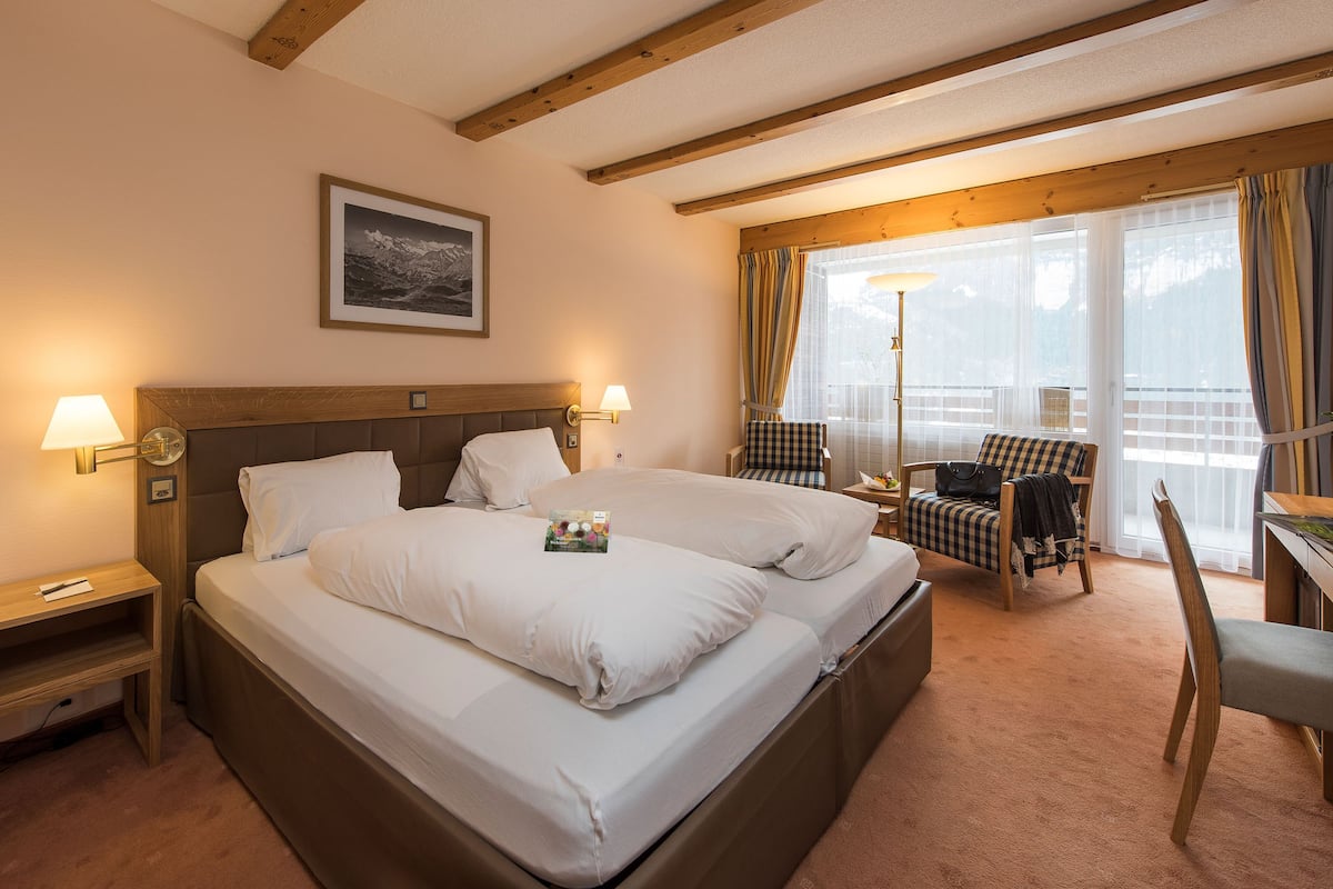 Tweepersoonskamer (Standard Eiger) | 1 slaapkamer, hypoallergeen beddengoed, een gratis minibar