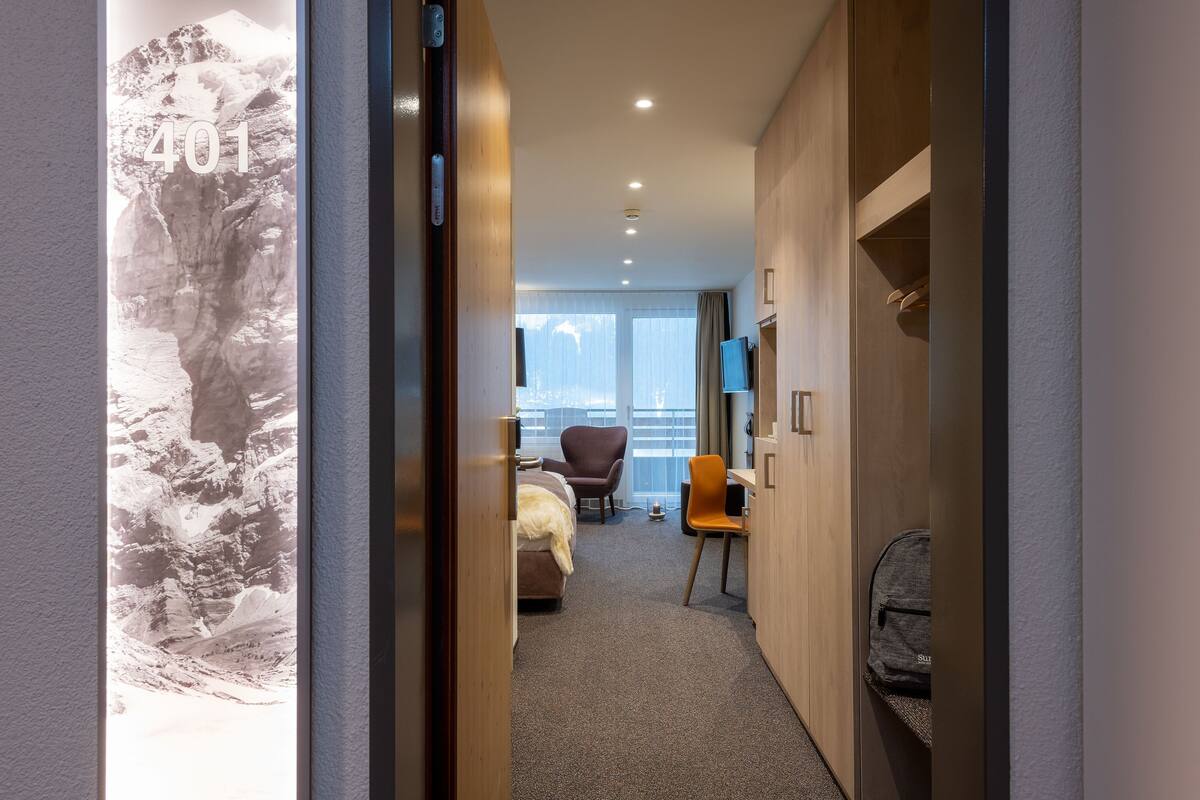 double room (premium) | 1 bedroom, hypo-allergenic bedding, free minibar, in-room safe