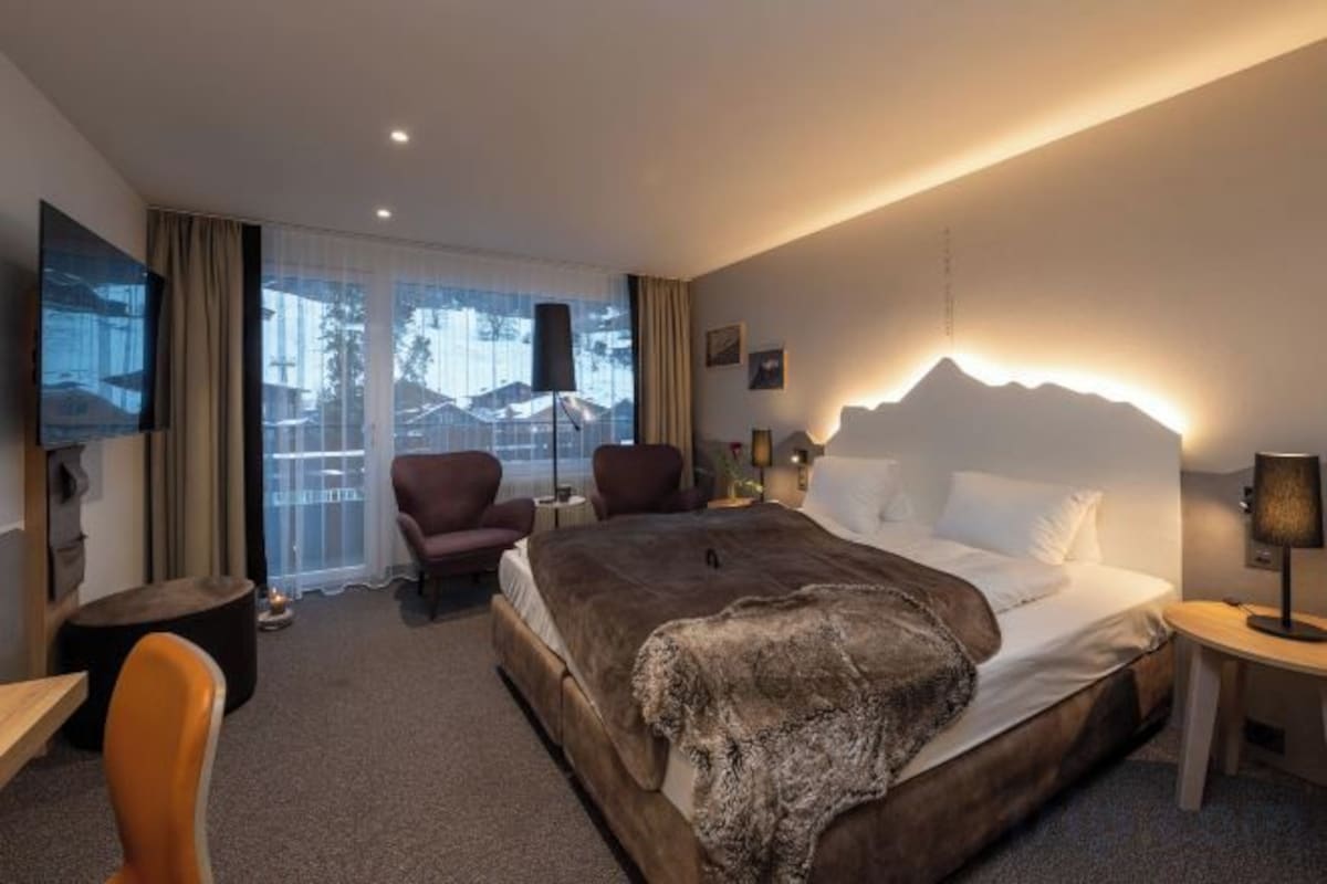 Ropa de cama hipoalergénica y artículos del minibar gratis 