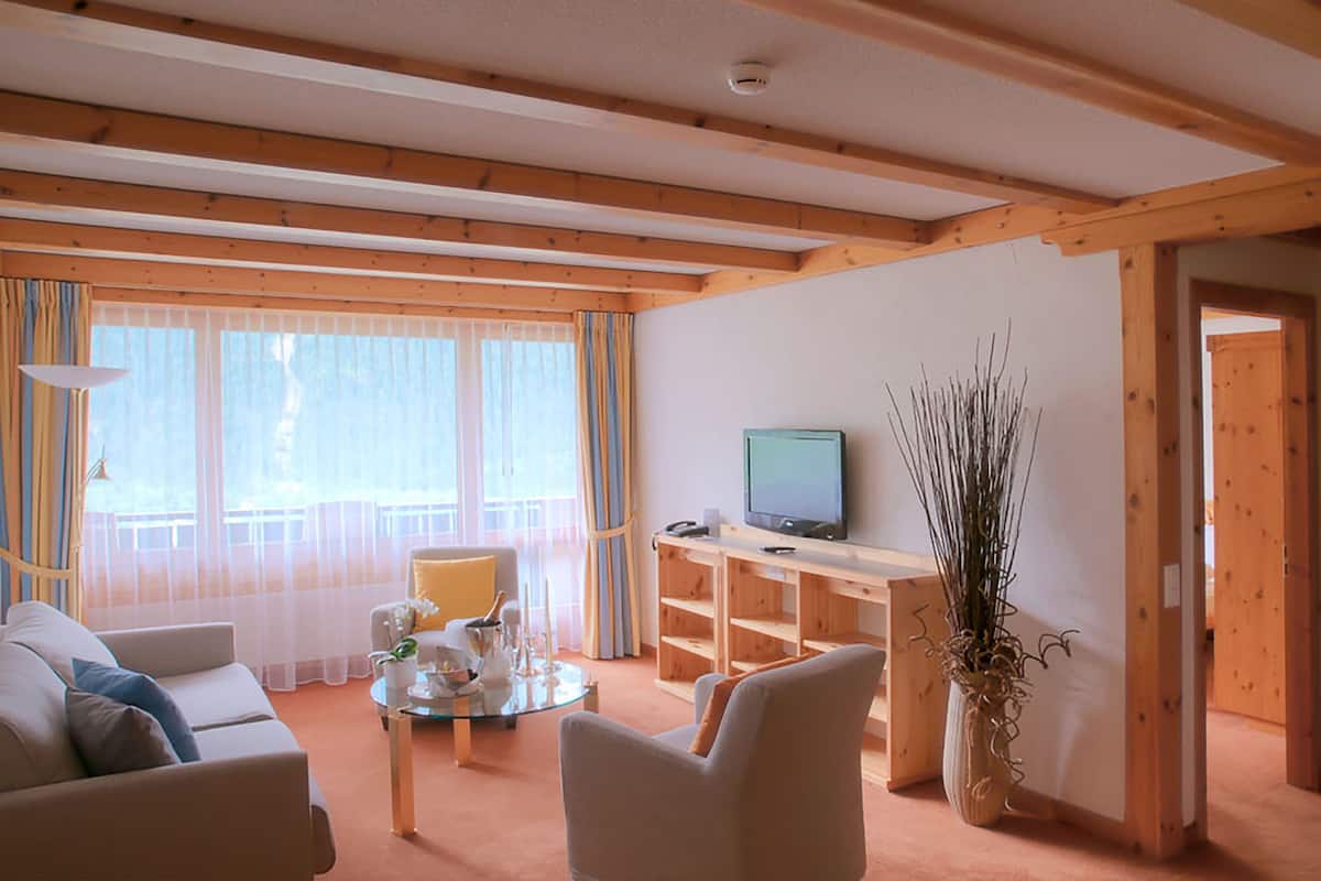 Family room Eiger | 1 slaapkamer, hypoallergeen beddengoed, een gratis minibar