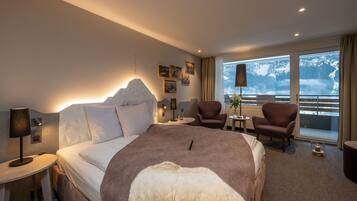 Double Room (Premium) | Hypo-allergenic bedding, free minibar, in-room safe, desk