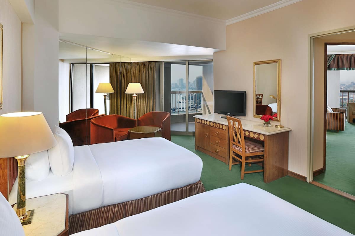 1 bedroom, Egyptian cotton sheets, premium bedding, down duvets