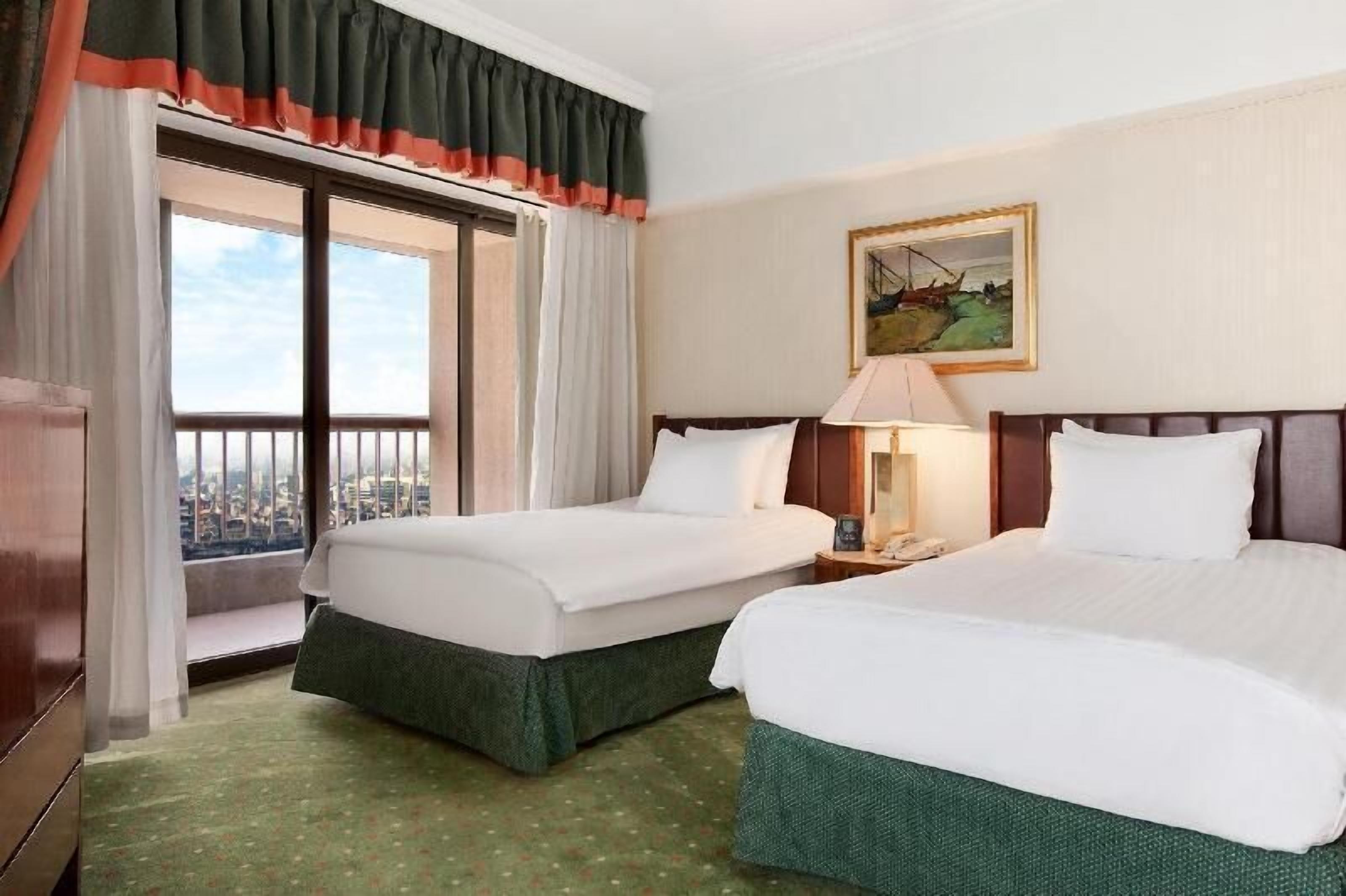 Egyptian cotton sheets, premium bedding, down comforters, pillowtop beds