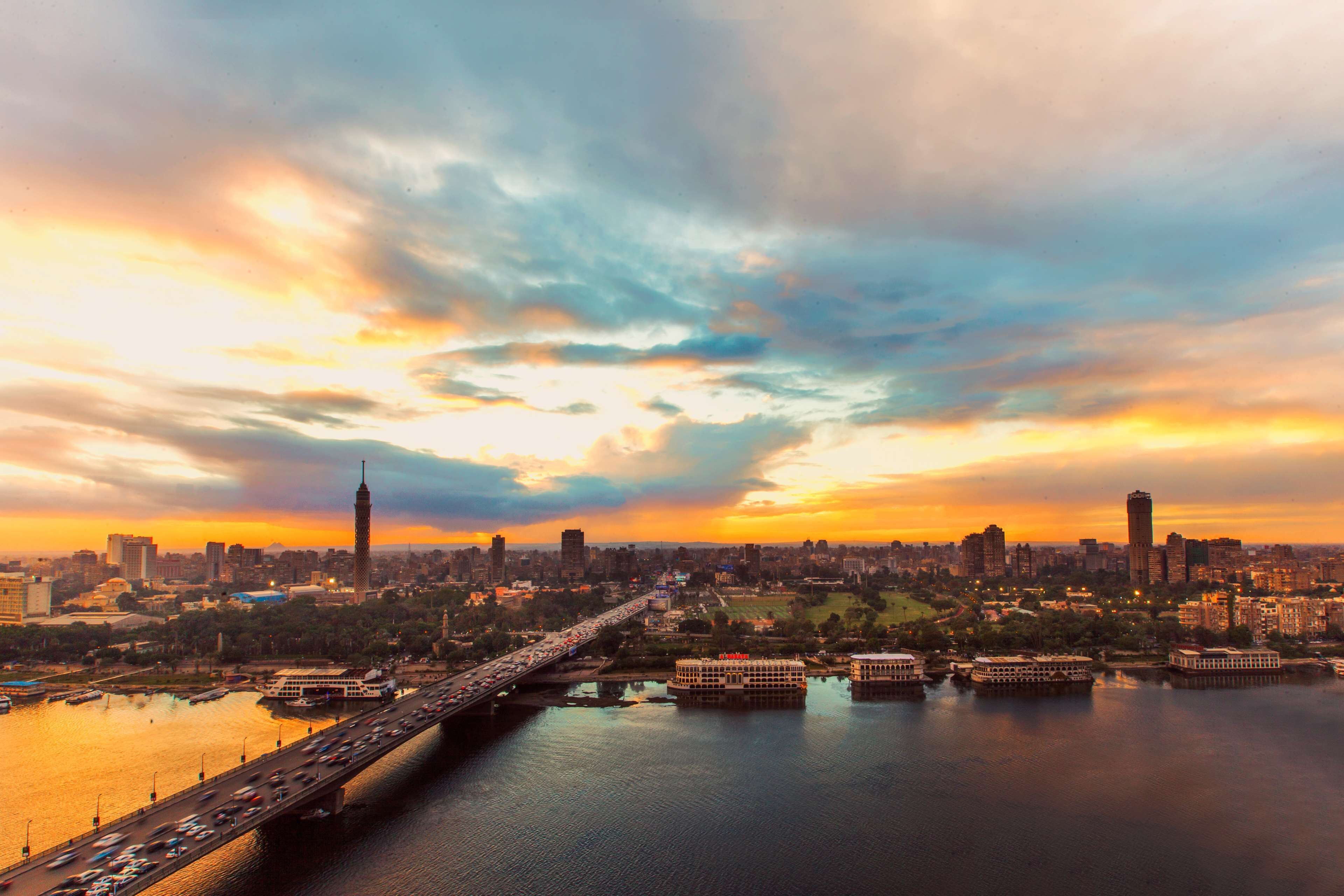 Egyptian cotton sheets, premium bedding, down comforters, pillowtop beds