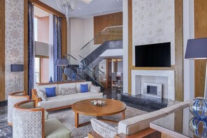 Suite (Diwan)