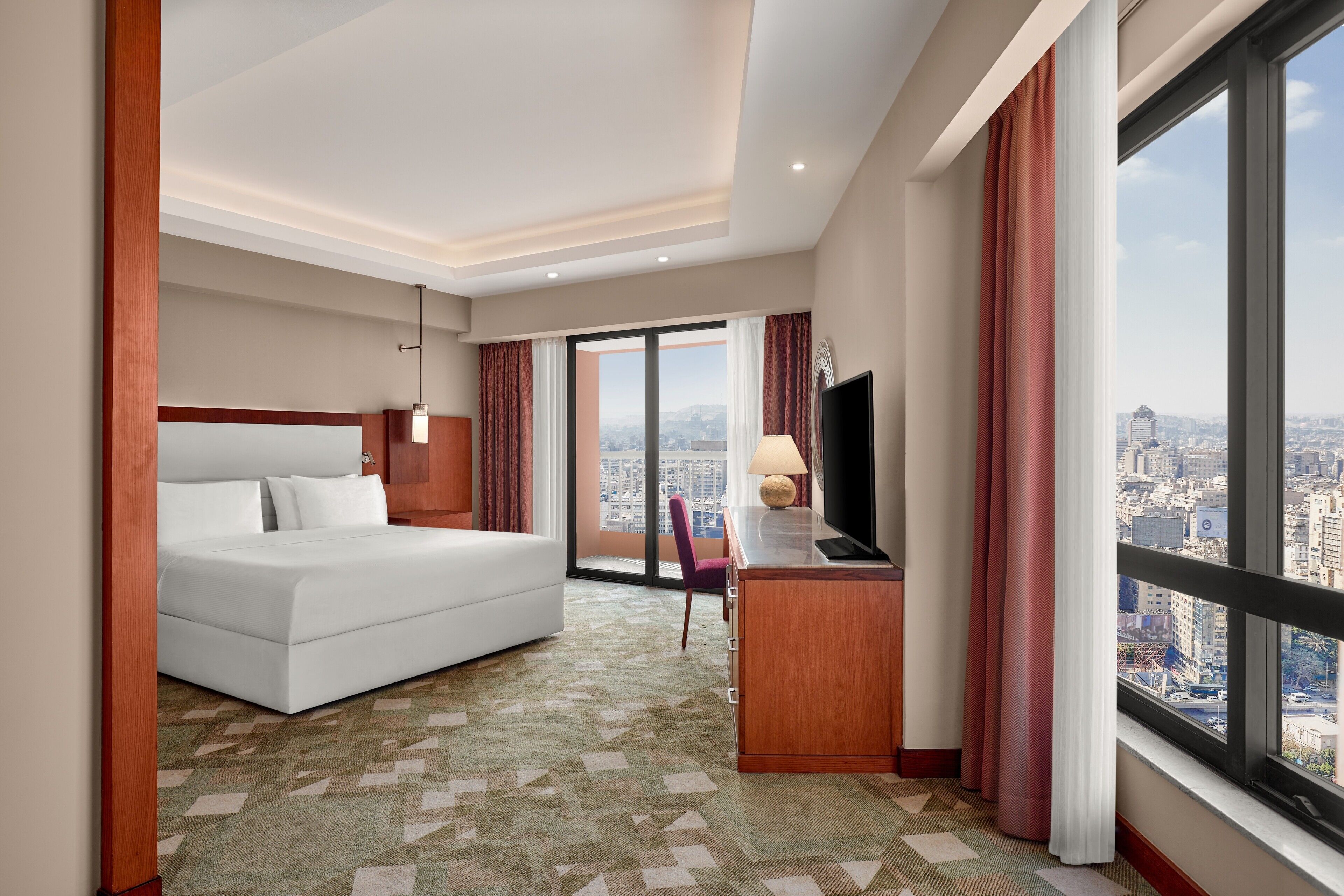 Room, 1 King Bed, City View, Corner | Egyptian cotton sheets, premium bedding, down comforters, pillowtop beds