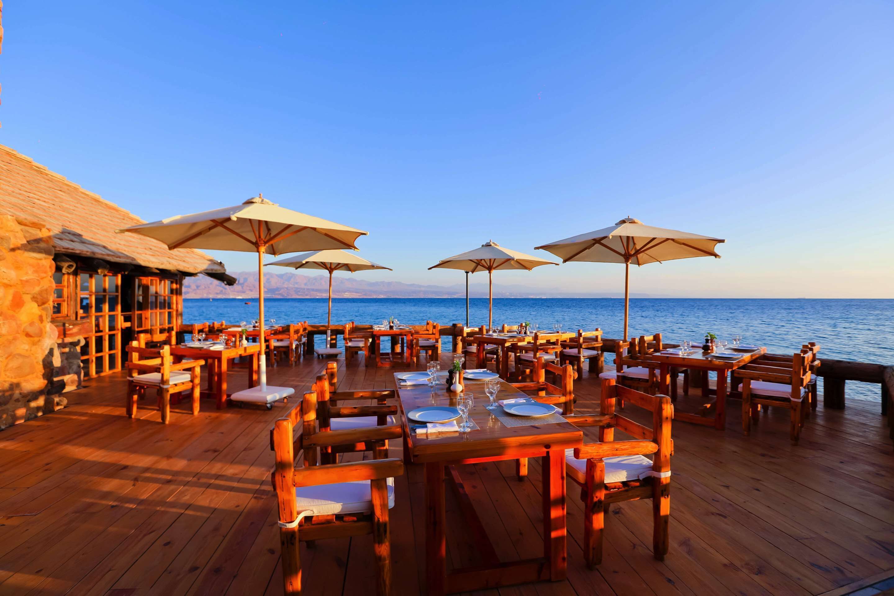 Breakfast, lunch, dinner served; local and international cuisine 