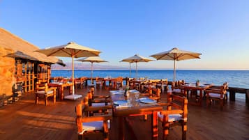 Breakfast, lunch, dinner served; local and international cuisine