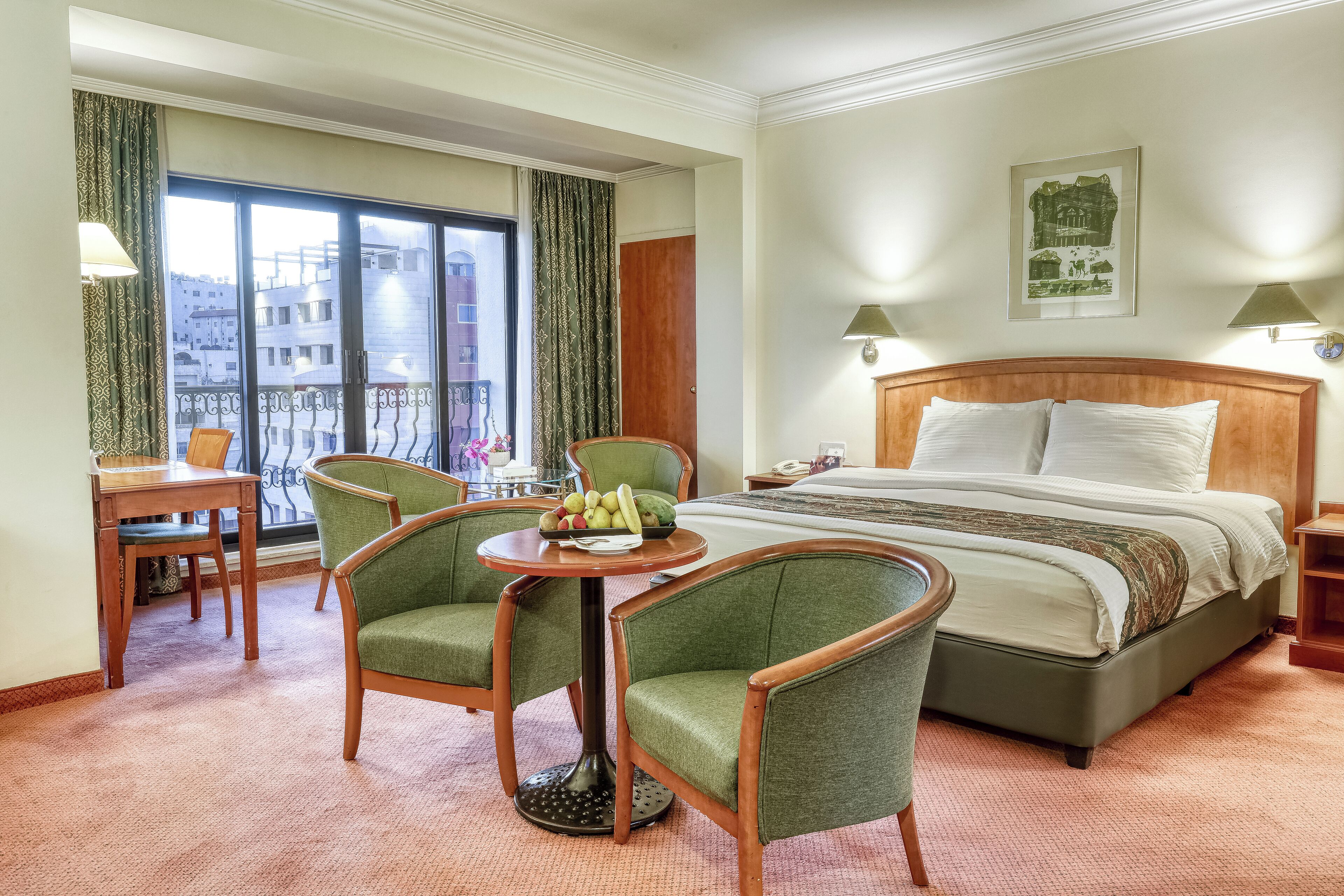 Minibaari, tallelokero huoneessa, silitysrauta/-lauta, ilmainen Wi-Fi