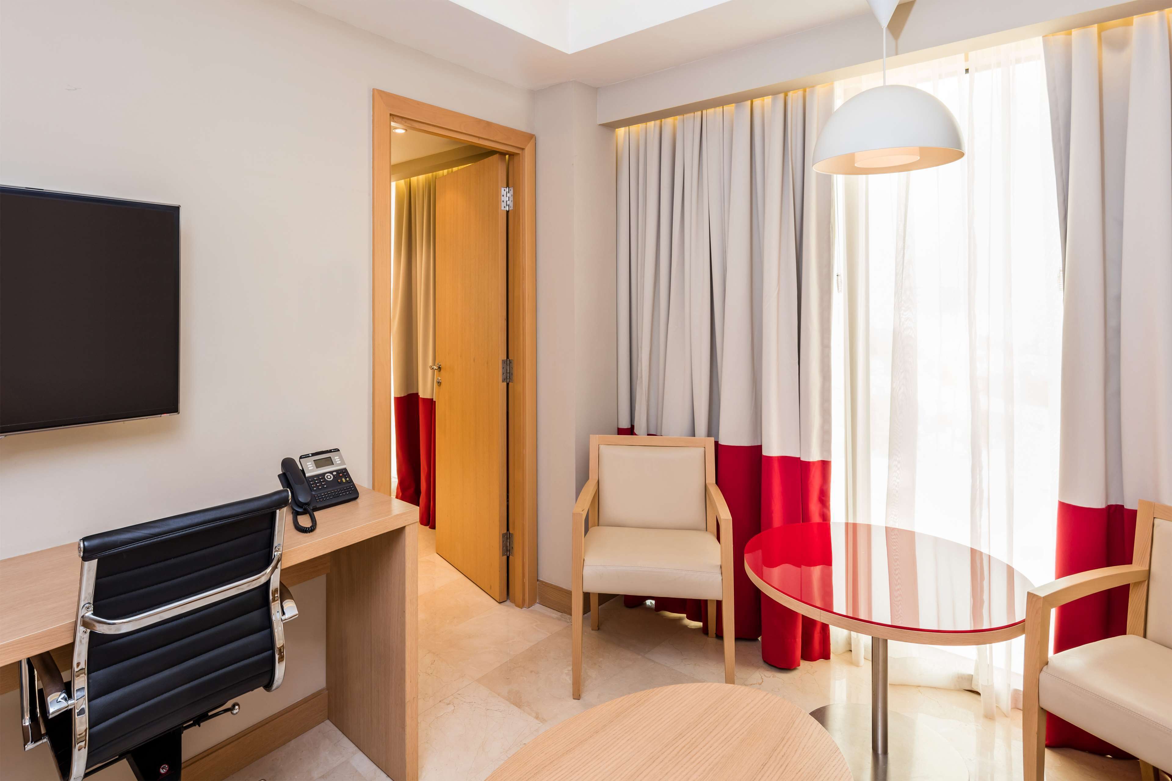 executive room | 1 bedroom, egyptian cotton sheets, premium bedding, down duvets