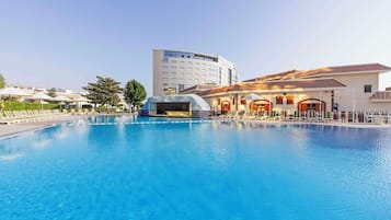5 Bars/Lounges, Sportbar