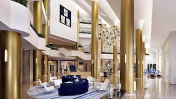 Lobby lounge