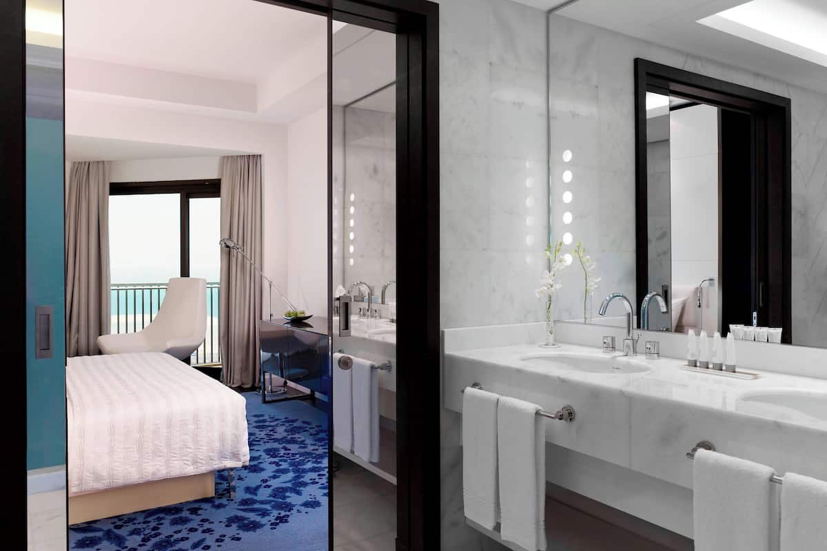 1 bedroom, minibar, in-room safe, desk