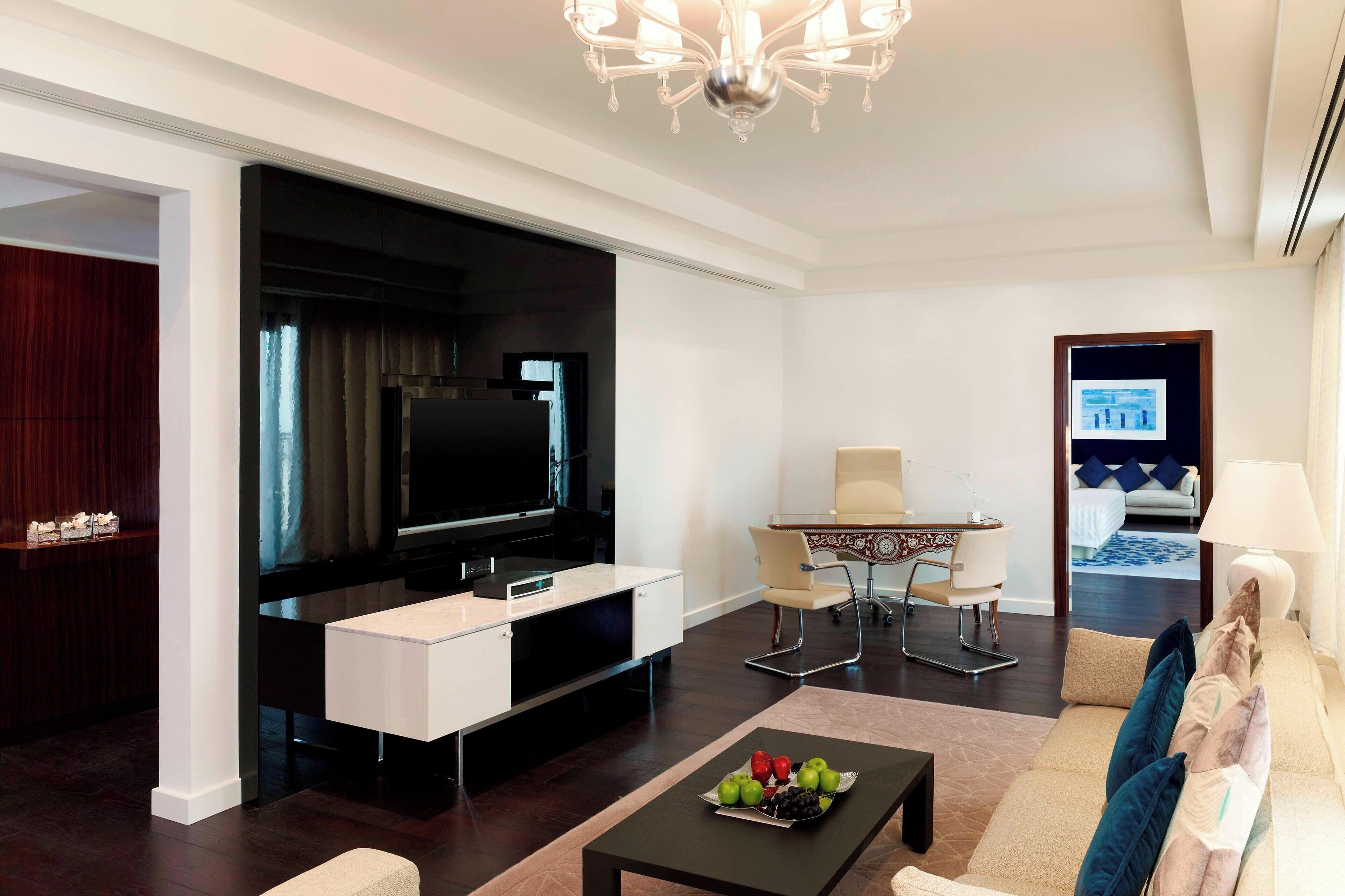 Club Suite, 1 King Bed, Balcony (SW-M) | Living room | 32-inch LCD TV with satellite channels, TV