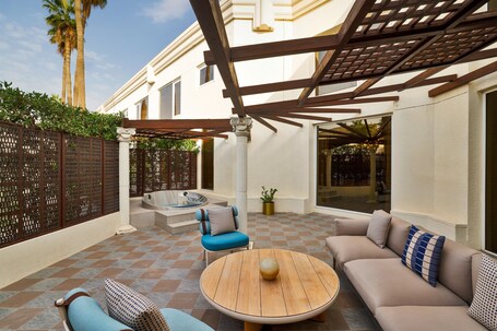 Le Meridien Dubai Hotel Conference Centre - Image 22
