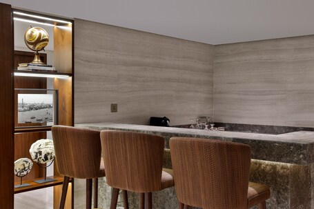 Le Meridien Dubai Hotel Conference Centre - Image 29
