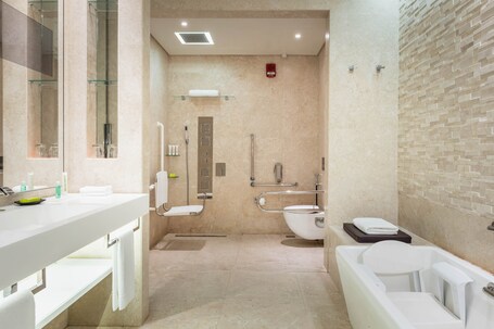 Le Meridien Dubai Hotel Conference Centre - Image 45