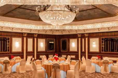 Le Meridien Dubai Hotel Conference Centre - Image 125