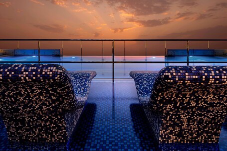 Le Meridien Dubai Hotel Conference Centre - Image 3