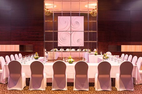 Le Meridien Dubai Hotel Conference Centre - Image 174