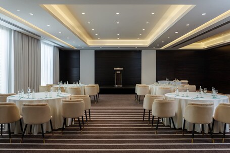 Le Meridien Dubai Hotel Conference Centre - Image 182