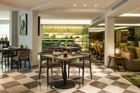 Le Meridien Dubai Hotel Conference Centre - Image 185