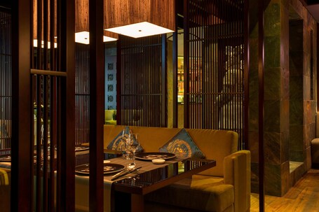 Le Meridien Dubai Hotel Conference Centre - Image 157