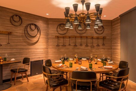 Le Meridien Dubai Hotel Conference Centre - Image 149