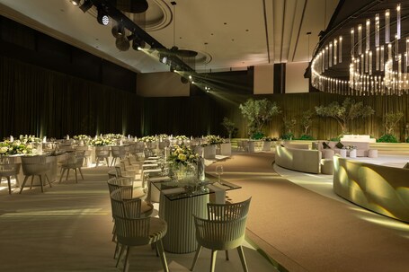 Le Meridien Dubai Hotel Conference Centre - Image 143