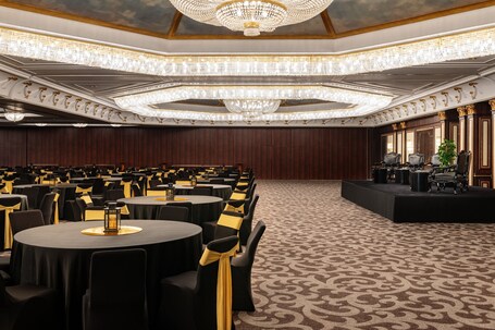 Le Meridien Dubai Hotel Conference Centre - Image 166