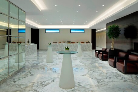 Le Meridien Dubai Hotel Conference Centre - Image 106