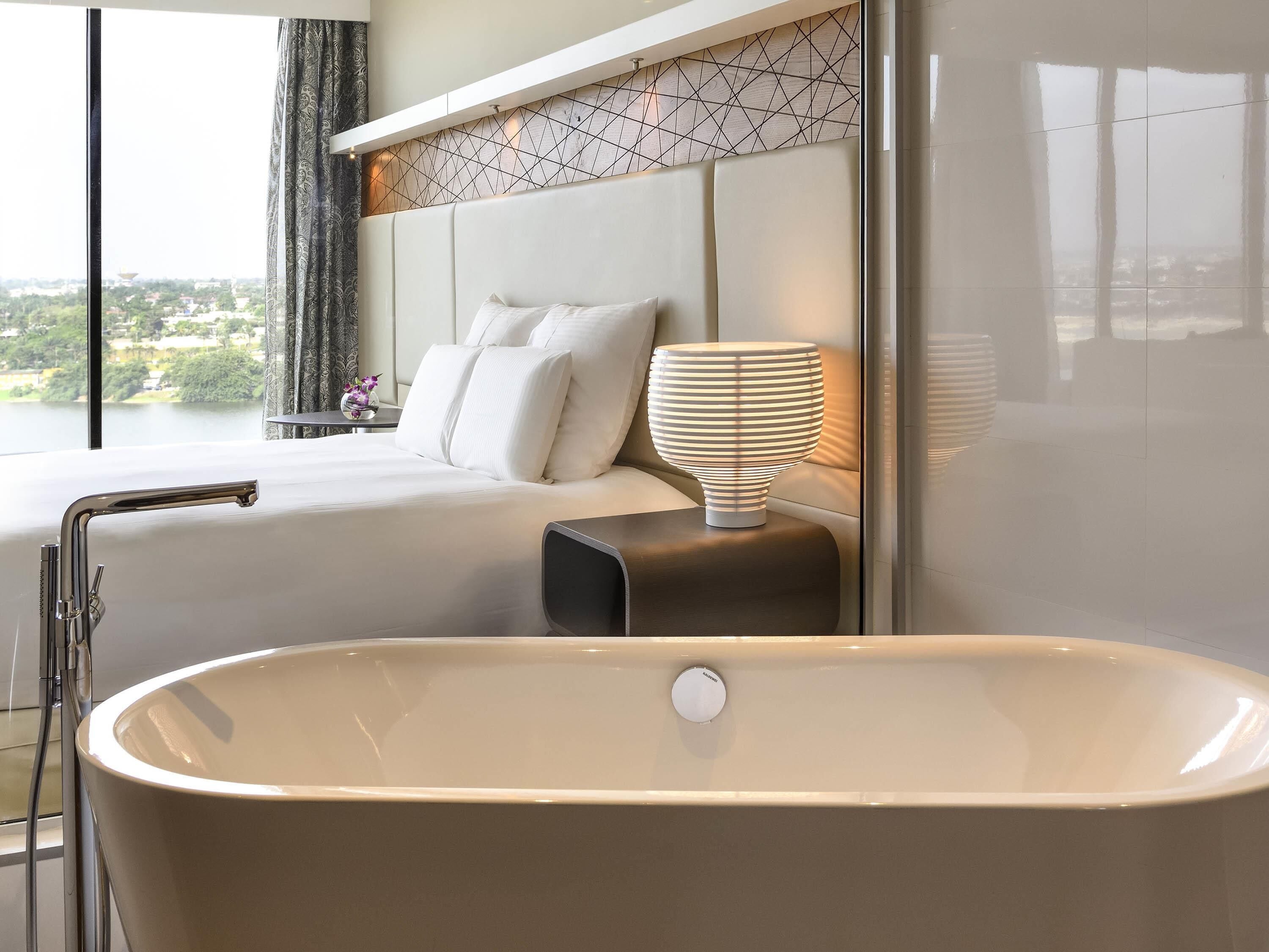 Junior Suite, 1 King Bed, Lagoon View | Premium bedding, minibar, in-room safe, desk