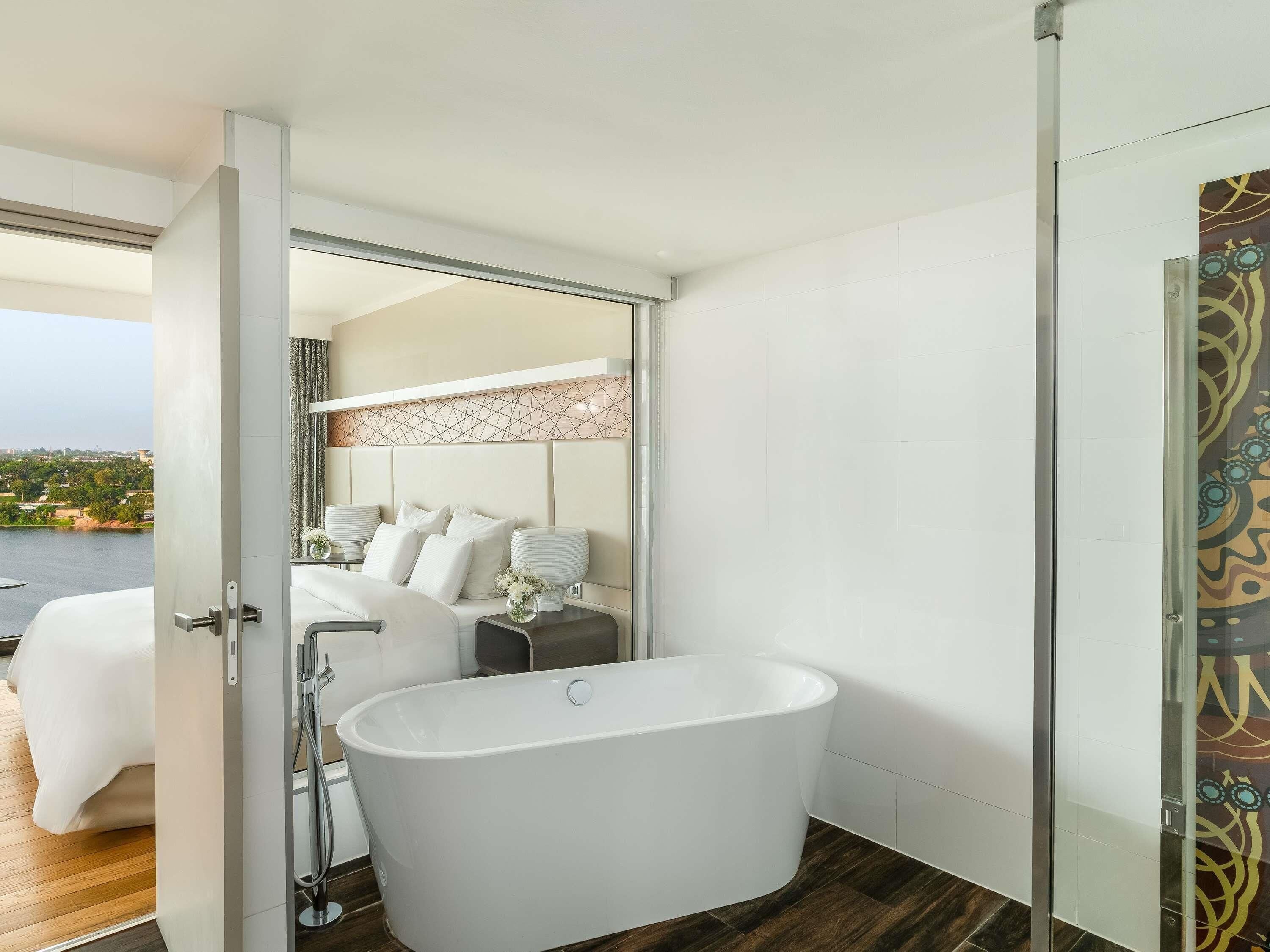 Literie de qualité supérieure, minibar, coffres-forts dans les chambres