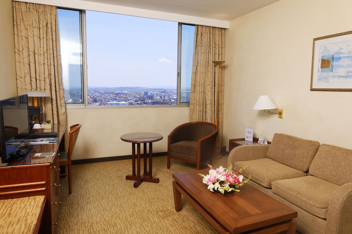 Club-Suite, Seeblick | 1 Schlafzimmer, hochwertige Bettwaren, Minibar, Zimmersafe