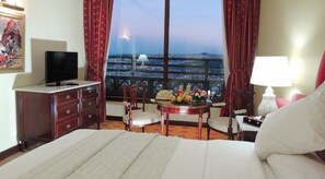 1 bedroom, minibar, in-room safe, desk