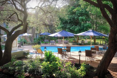 Protea Hotel by Marriott Johannesburg Balalaika Sandton