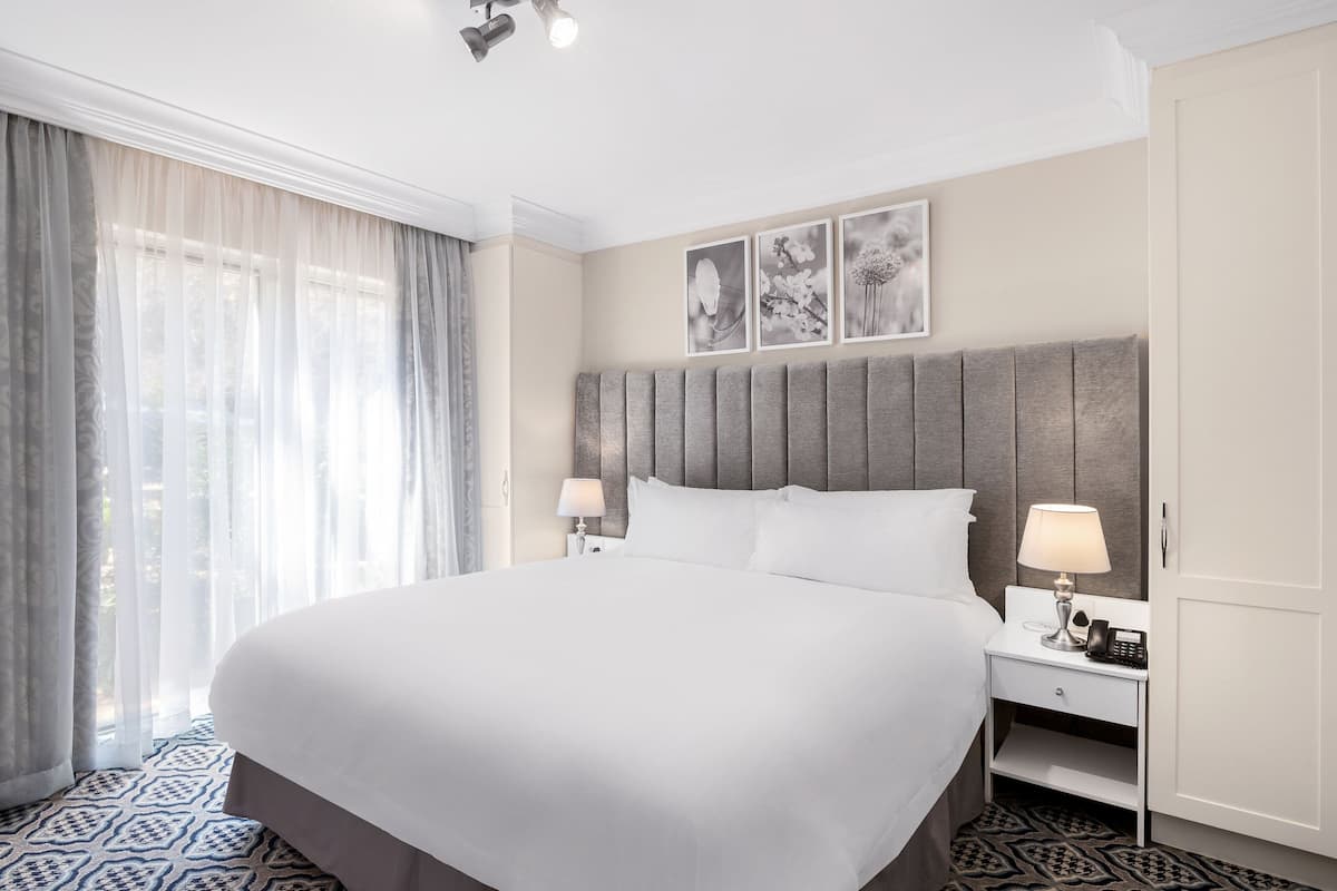 Suite, 2 Bedrooms, Non Smoking | Down comforters, in-room safe, desk, laptop workspace