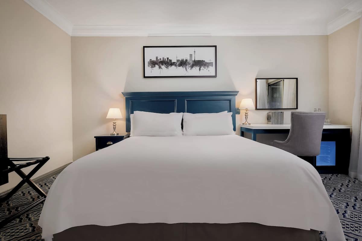 Down comforters, in-room safe, desk, laptop workspace